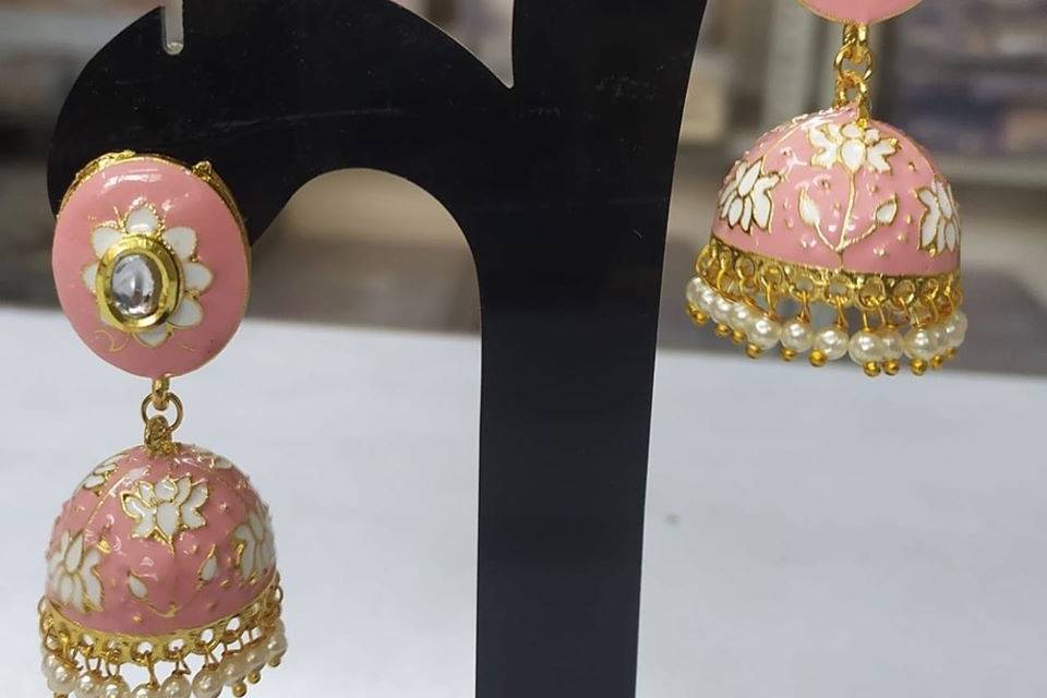 Wedding Gifts - Trunk of Royals - earrings (34)