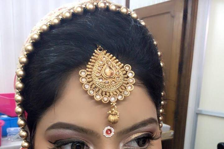 Bridal makeup