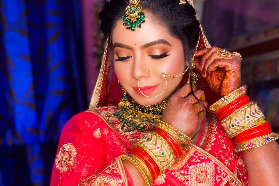 Arzoo Exclusive Makeover Bridal Makeup Artist in Kolkata