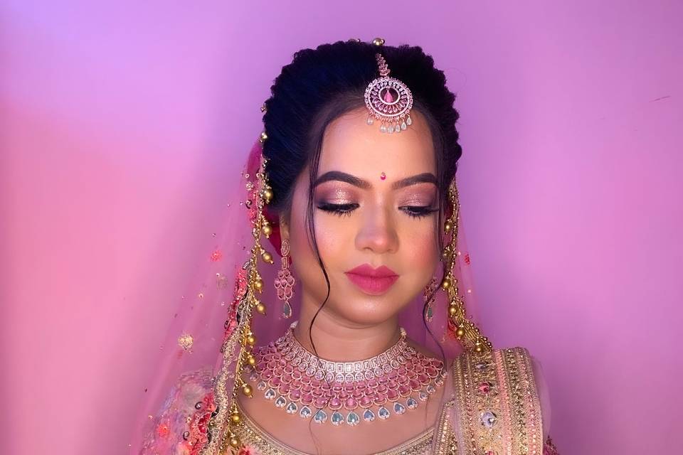Arzoo Exclusive Makeover Bridal Makeup Artist in Kolkata