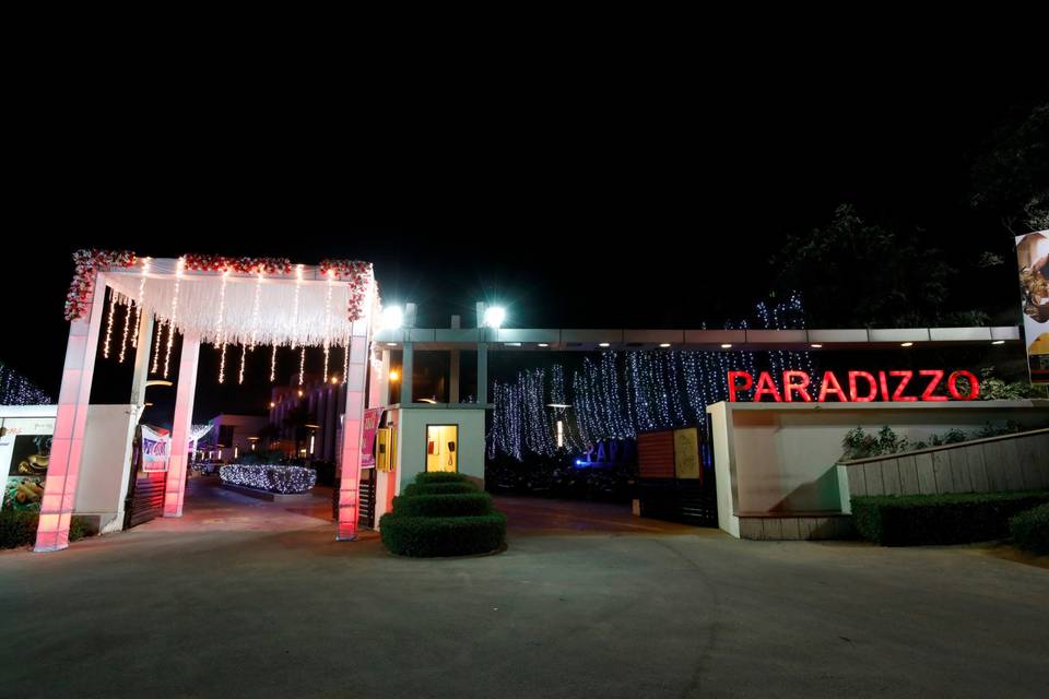 Paradizzo Resort