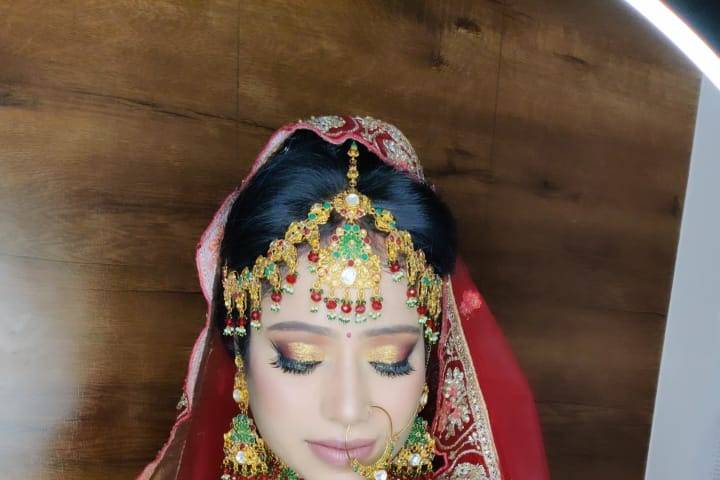 Bridal makeup