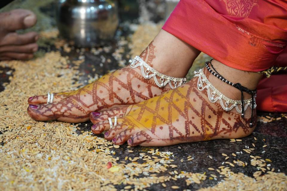 Mehndi Feet