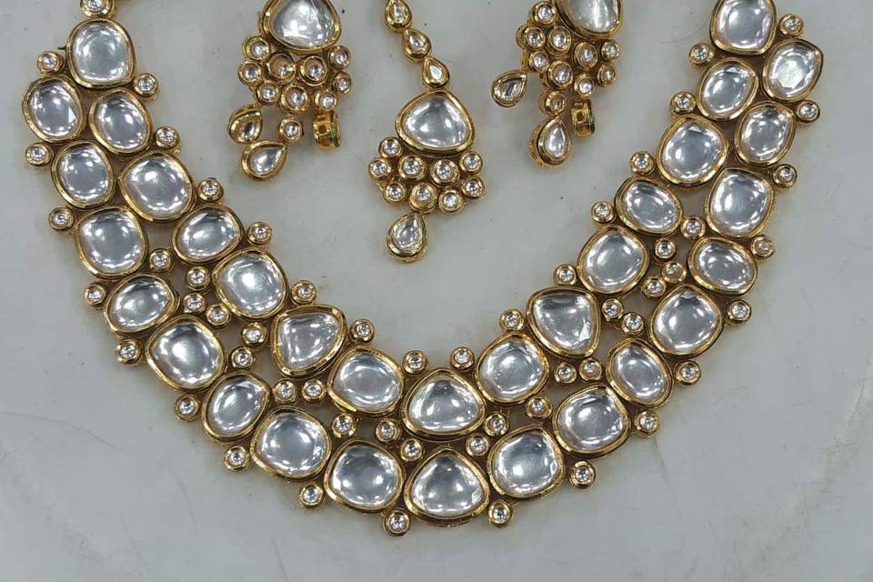 Bridal collar necklace