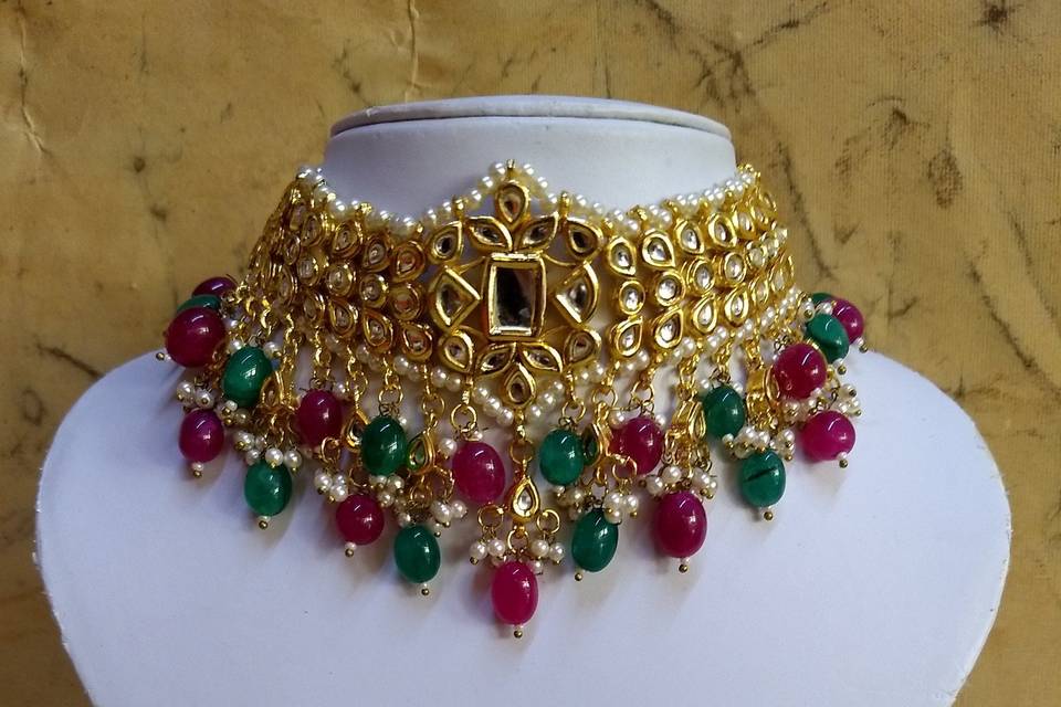 Multicolored bridal choker