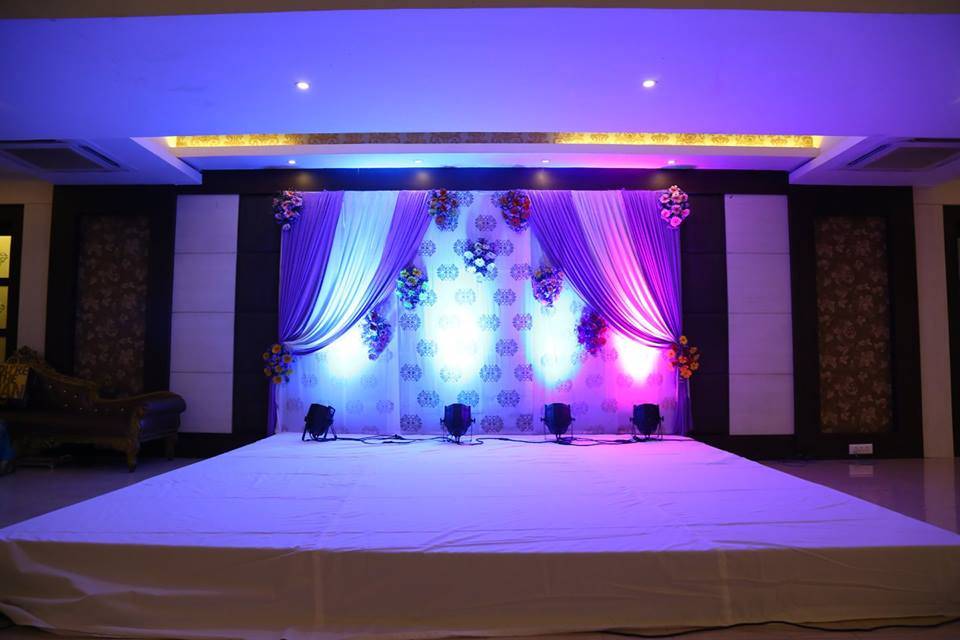 Stage decor and lighting