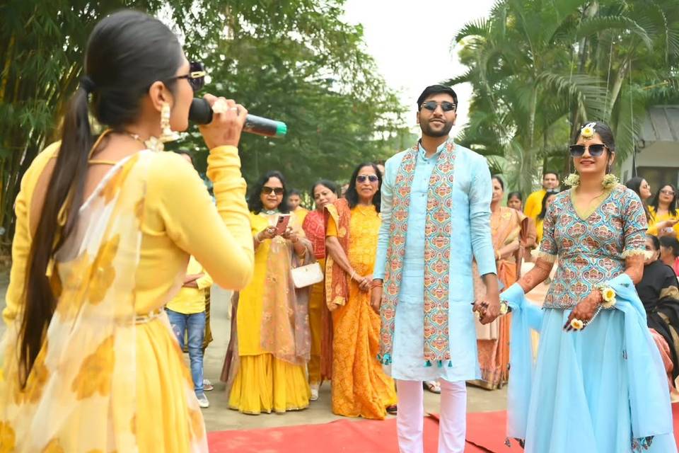 Anchor Megha Kedia