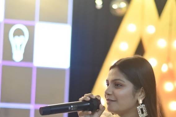 Anchor Megha Kedia