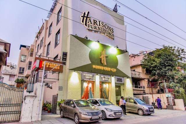 Hari's Court Inns & Hotels