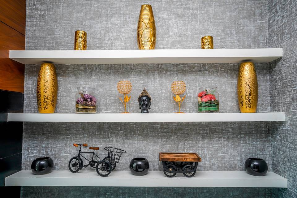 The Golden Apple, Lucknow