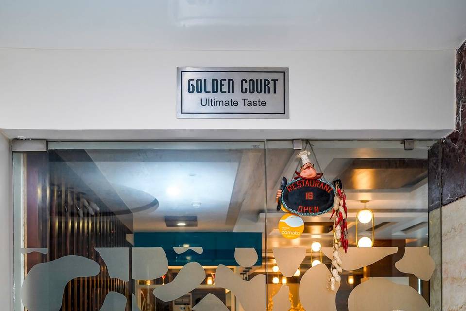 The Golden Apple, Lucknow