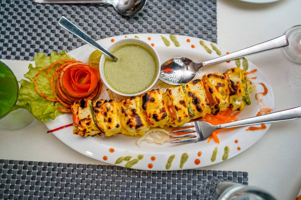 The Golden Apple, Lucknow