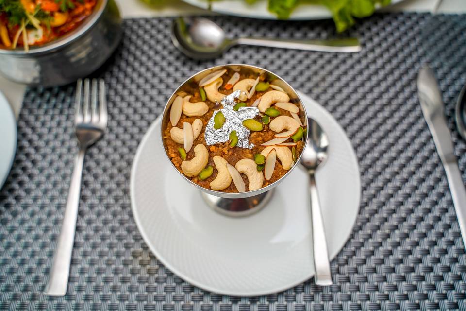 The Golden Apple, Lucknow