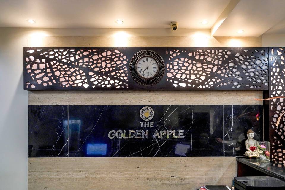 The Golden Apple, Lucknow
