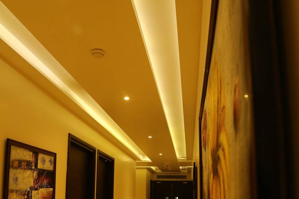 The Golden Apple, Lucknow