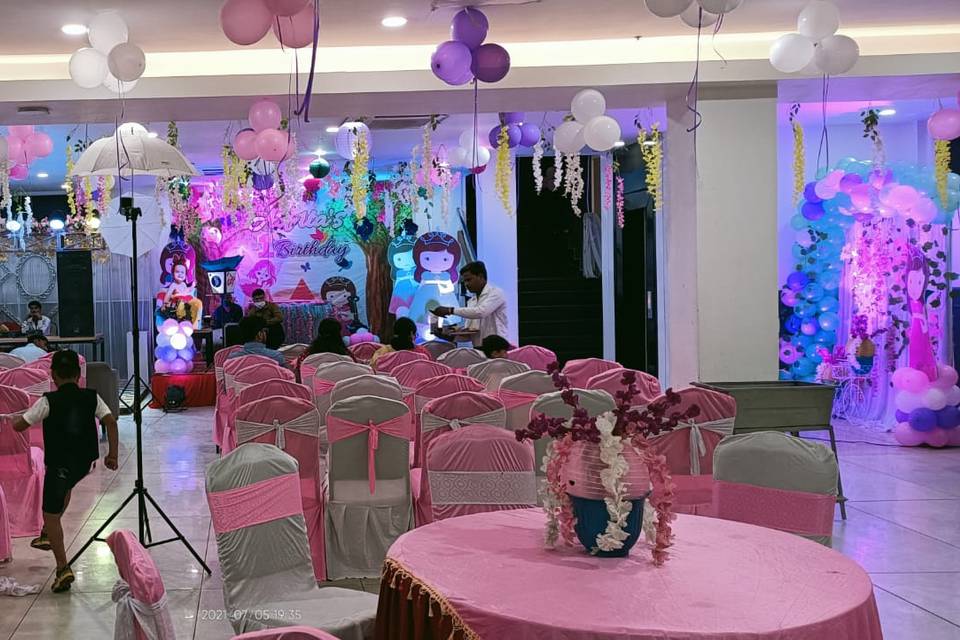 Theme decor