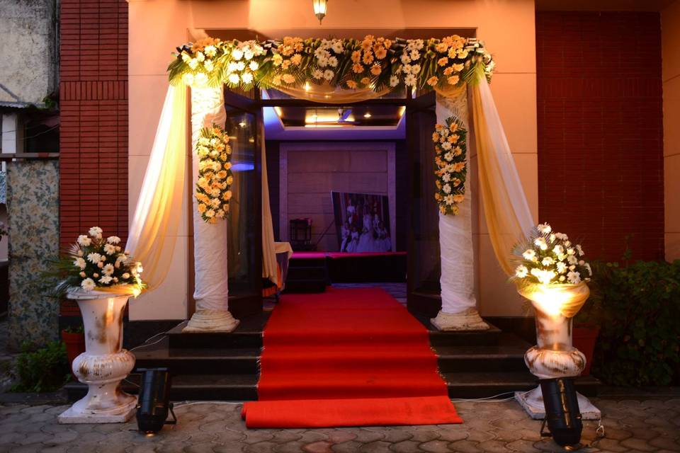 Entrance Decor