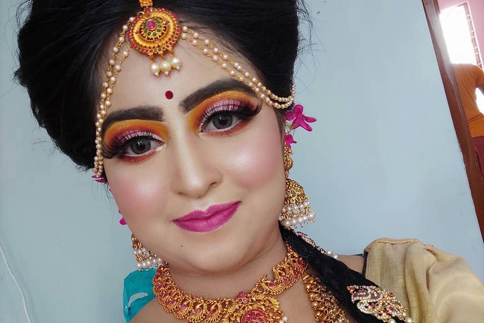 Shine Makeup Artist By Snigdha