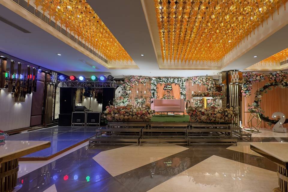 Hazratgunj Banquet Hall