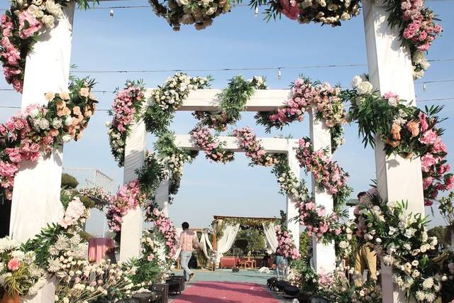 Entrance Decore