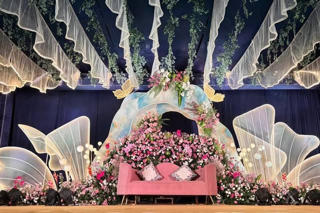 Stage decor
