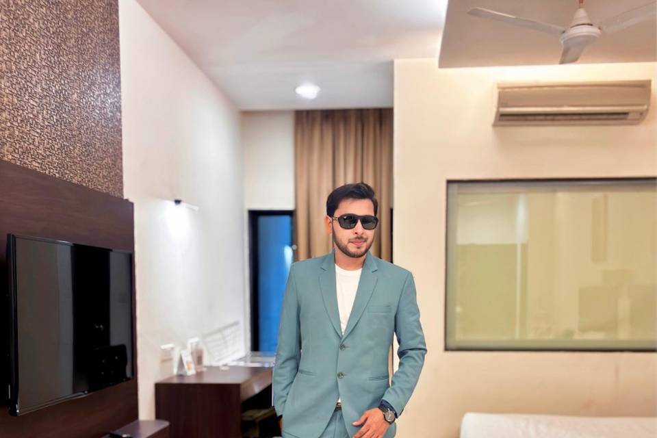 ANCHOR RAHUL BUDHANI