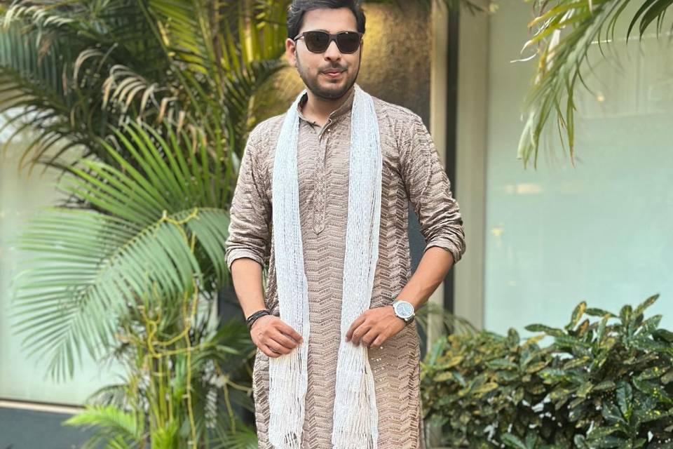 ANCHOR RAHUL BUDHANI