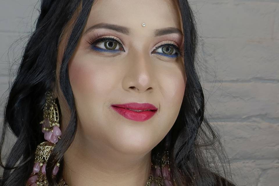 Sana Khan Makeup