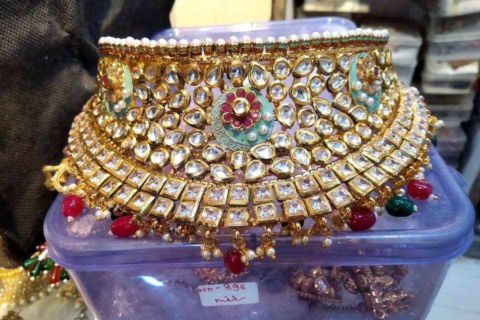 SRK Jewellery, MI Road