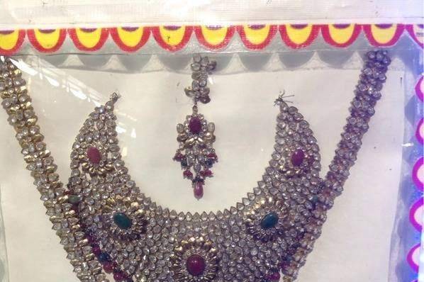 SRK Jewellery, MI Road