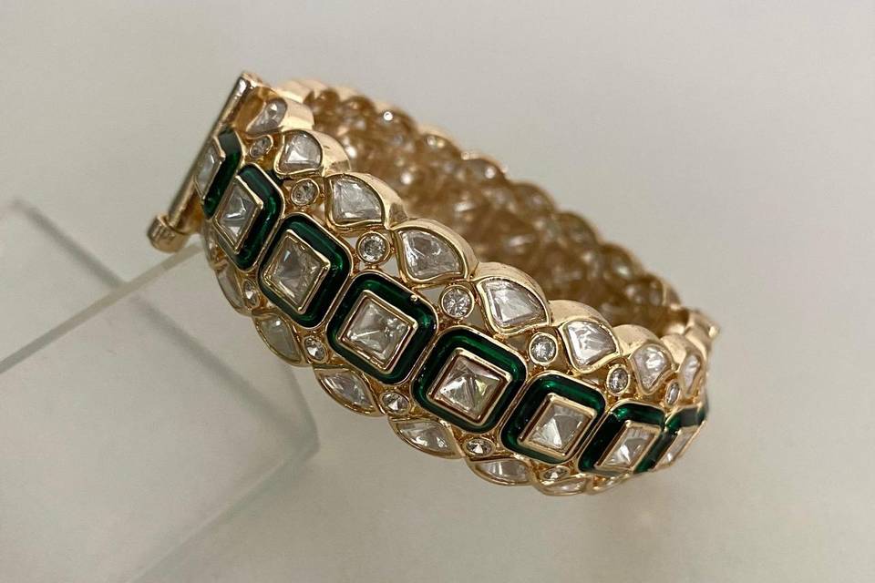The Emerald Diamond Bloom Bang
