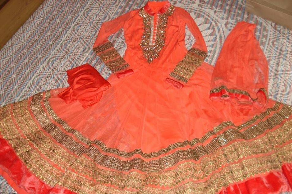 Dresstination-Aastha