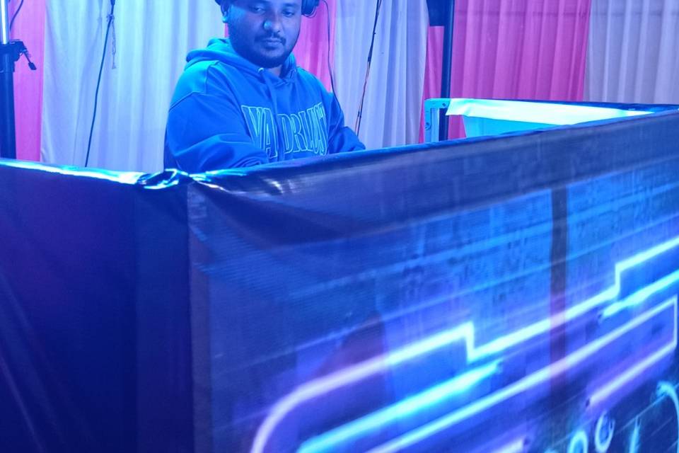 Dj Vivekk