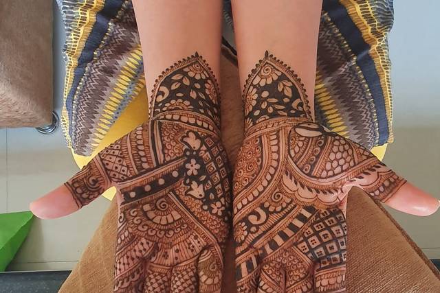 Darshini Mehandi Artist