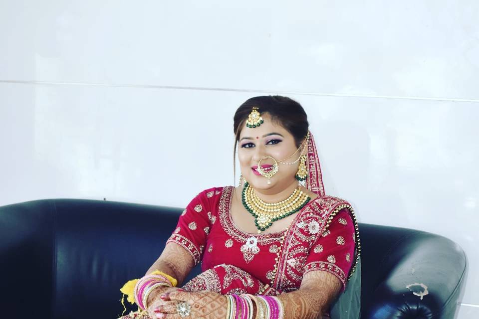 Vaishnavi Beauty Parlour