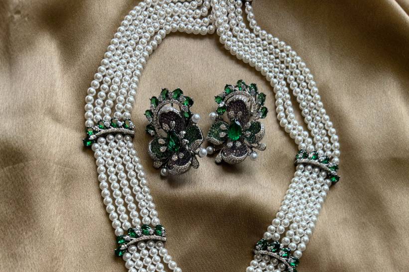 Necklace & earrings
