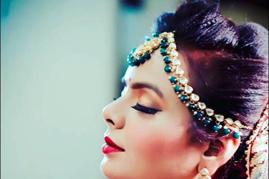 Makeovers by Ruchika Chawda