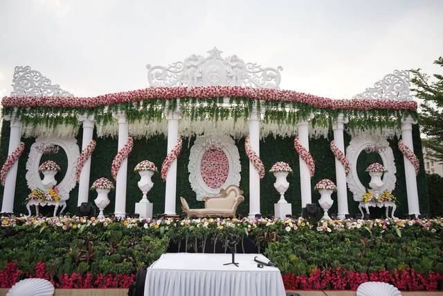 Stage decor