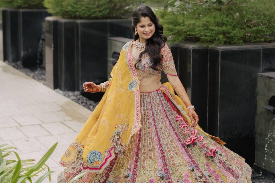 Myra Lehengas