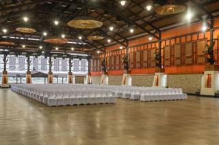 Shyama Sarovar Portico