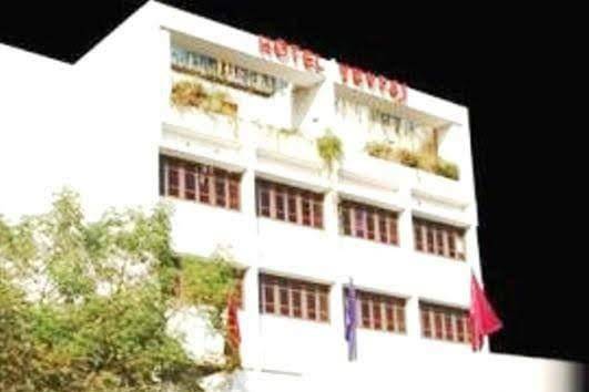 Hotel Yuvraj, Vadodara