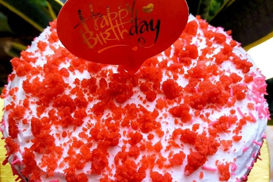 Red Velvet Icing Cake