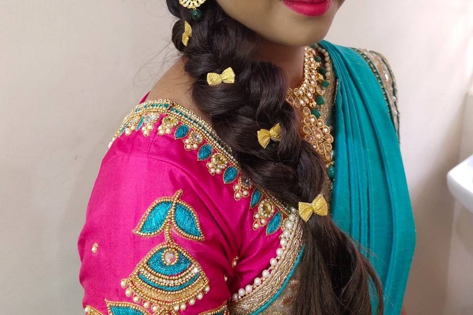 Janani's reception look