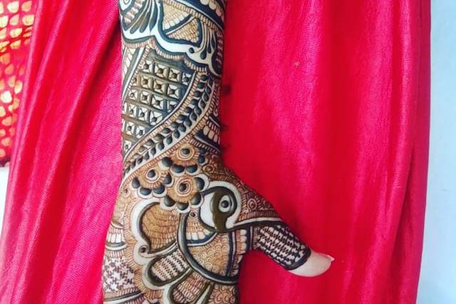 Top 10 Bridal Mehndi Artists in Mumbai for Exquisite Bridal Henna Design |  Cities | Wedding Blog