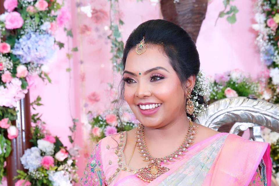 Chetnamallya_makeupartist_1675091434_3027208824123193311_10332321