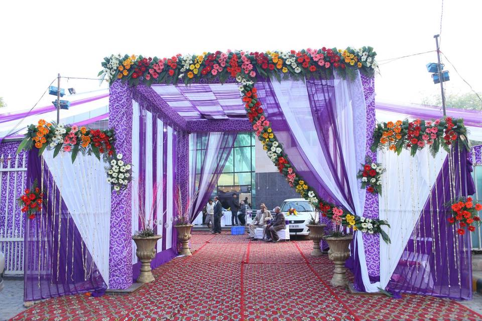 Entrance Decor