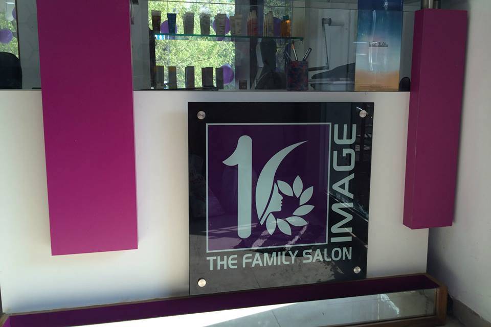 16 Image - The Family Salon