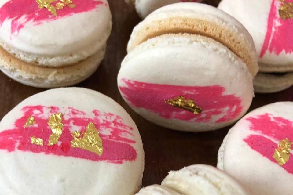 Macrons