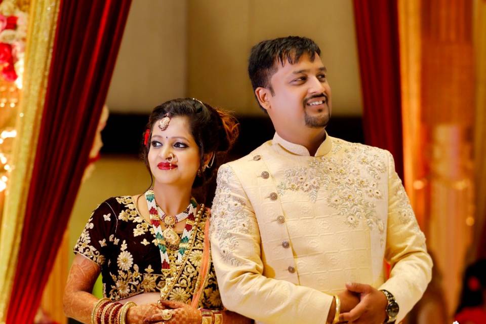 Couple: Akash x Vidhushi