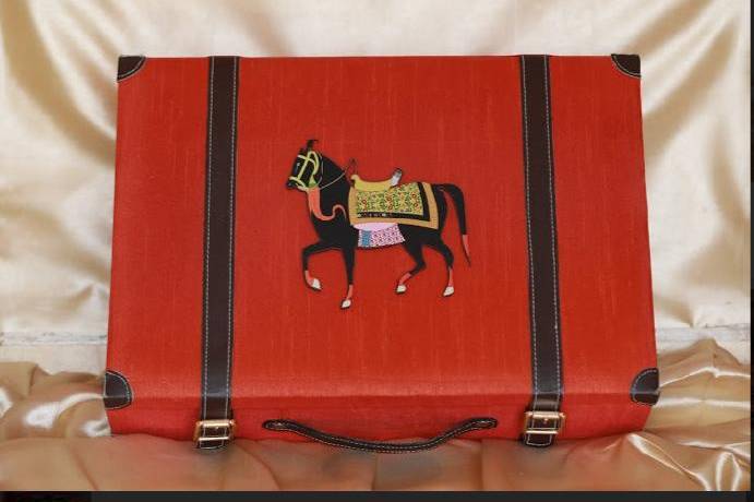 Horse design suitcase